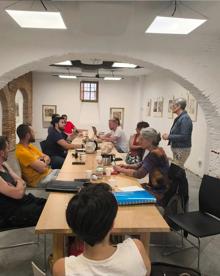 Salle-reunion-Gaillac-association-reso-T membre association reso-t autour de table